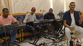 أرحل رامي عمر بروفة مع نجوم الشرقية الموسيقية  أرحل رامي عمر بروفة مع نجوم الشرقية الموسيقية