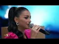 Download Lagu n’Kosove show : Edona Hasanaj ( Taksim) Xhela \u0026 Romina - Hite ne nje vend