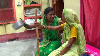 #Sas se #bahu ke bich me #nok #chok iske bad dekhe kya hua sas bahu ke bich bahu ne sas ko pita