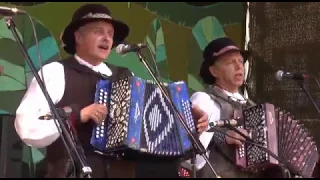 Download Panevėžio folkloro ansamblis RASKILA MP3