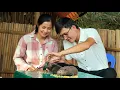Download Lagu CEO Quang really liked this stuffed animal, he gave it to Linda and made her very happy and excited.