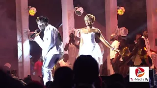 dax vibez and ava peace perform live 