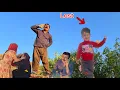 Download Lagu Vader maakt fout door zijn 2-jarige zoon achter te laten in een vervloekte grot