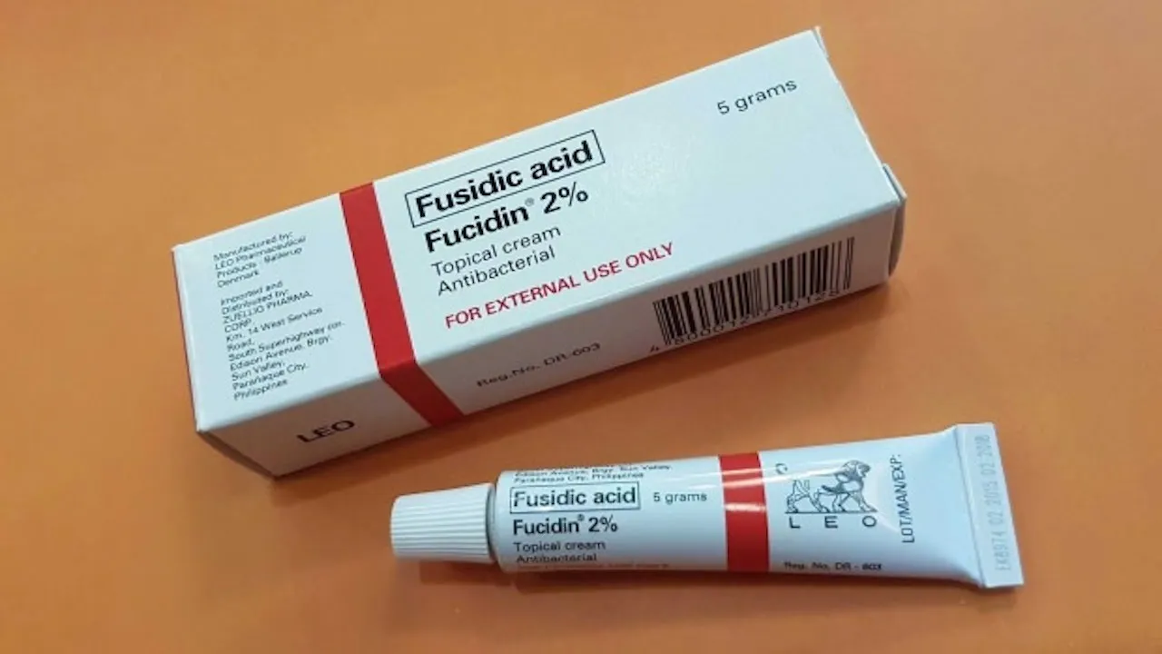 fucidin cream uses and side effects Fucidin Cream contains fusidic acid. It is a type of antibiotic.. 