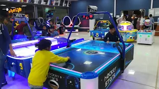 صالة الألعاب الإلكترونية داخل مدينة ارض المرح في مدينة الخيول الترفيهية في الديوانية 