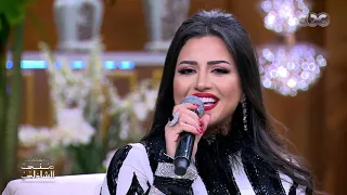 متخصصة في أغاني شادية   المطربة إيمان عبد الغني تغني أنا قلبي معاك مع منى الشاذلي دندنها