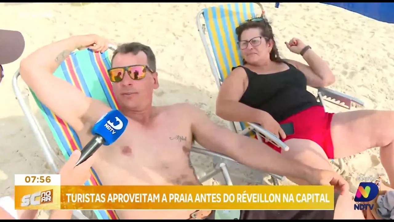Turistas adiantam chegada e aproveitam praias de Florianópolis antes do réveillon