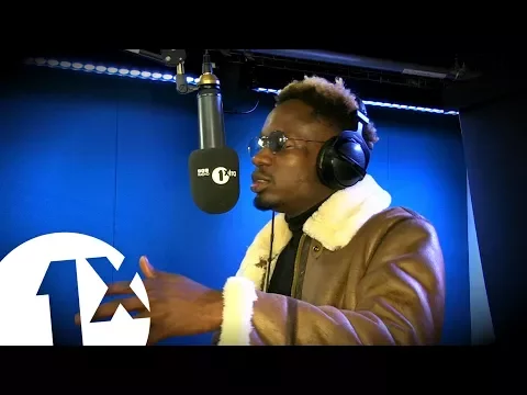 Download MP3 Mr Eazi - Pour Me Water (Live PA on 1Xtra)