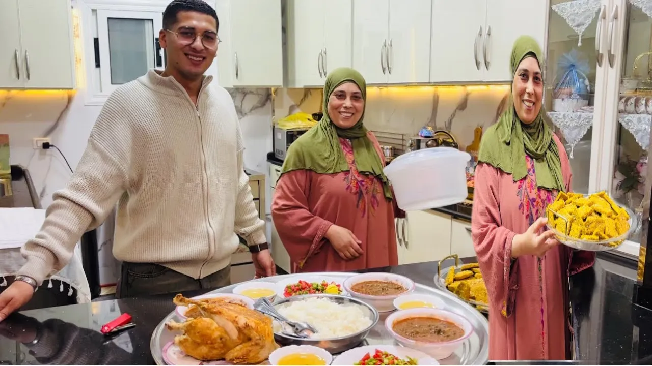 دخلته عليا بتفرح قلبى وتجبر خاطرى ♥️وعزومه لى ضيوفى وعملت الحلو كله المحوجه الخضرا وغدا شتوى فلاحى💕