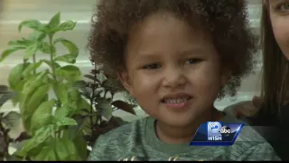 Family wins health contest gets lunch with Donald Driver