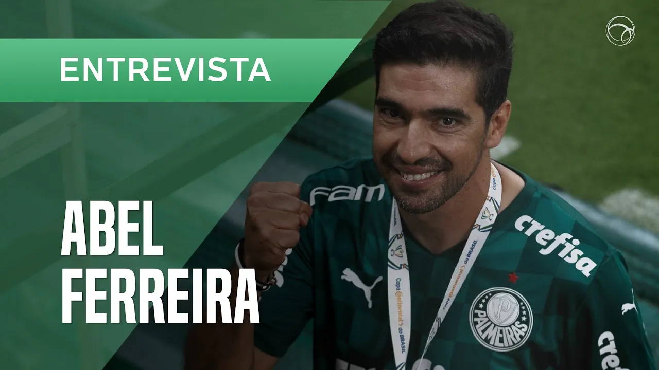 Abel Ferreira, técnico do Palmeiras, dá entrevista ao UOL Esporte após temporada vitoriosa