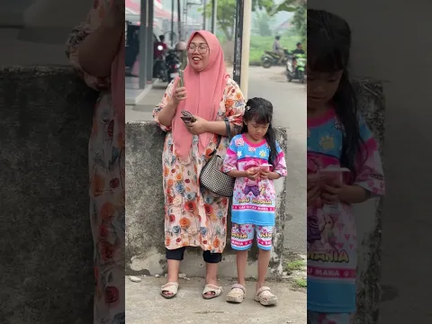 Anak yang baik terus lh berbagi karena semua ini hanya lah titipan Allah swt #shorts