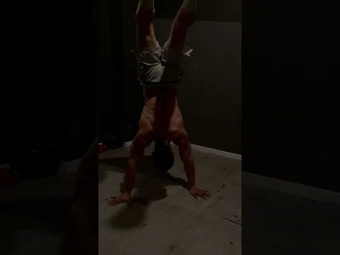 Calisthenics 💪🏼 I m so easy but that is , follow me!