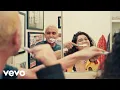 Download Lagu Remi Wolf - Photo ID (with Dominic Fike) (Official Video)