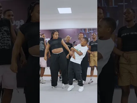 Mom & daughter Dances She is Amaizing 🔥💨💃🏻 #angelnyigu #dance