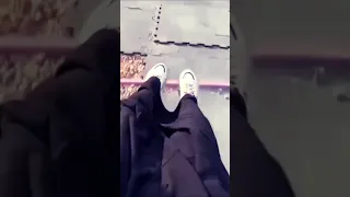 داخل ك ل انسان حياة أ خرى يعيشها بمفرده علويه علـي 