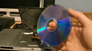 what happens if you insert a foreign disc into a mechapwn modded ps2 1 1 2026 small flashes 