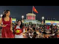 Download Lagu QUẢNG TRƯỜNG BA ĐÌNH TỐI 19 - 8 - 2025 NGƯỜI DÂN ÙN ÙN KÉO VỀ