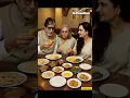 Download Lagu Amitabh Bachchan and Rekha with Jaya Bachchan in Resturant #amitabhbachchan #rekha