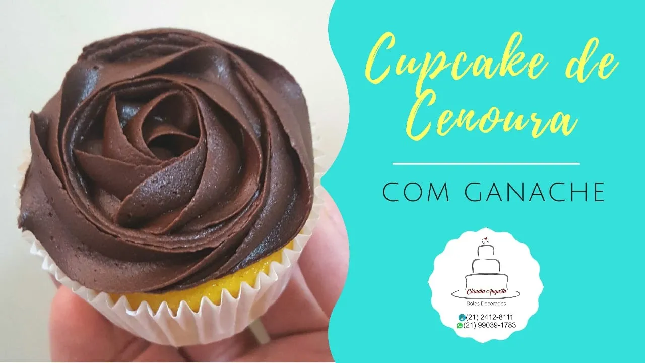 CUPCAKE DE CENOURA COM COBERTURA DE CHOCOLATE