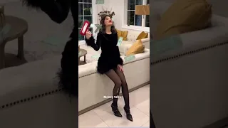 نارين تغني Money Talks في شهر العسل 