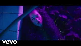 ella mai trip