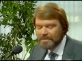Glen Campbell Sings "Galveston" (soft acoustic version)