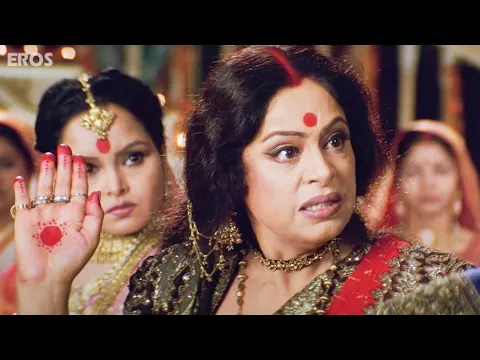 Download MP3 Kirron Kher Insulted by Devdas's Mother - Devdas Movie Scene | Kirron Kher Dialogues #kirronkher