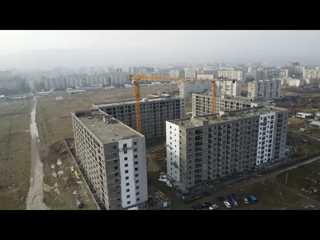 რუსთავში, დევნილი ოჯახებისთვის თანამედროვე სტანდარტების შესაბამისი საცხოვრებელი კომპლექსი შენდება