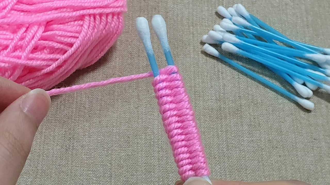 Hey Guys, so today I thought I'd show you how to make a skeleton using cotton swabs. It's super simp. 