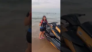 شاهد وردة شارلومانتي مع أبنائها و راجلها في بحر وهران وردة تخرج عن سيطرة و إشترت و أفخم جاتسكي 