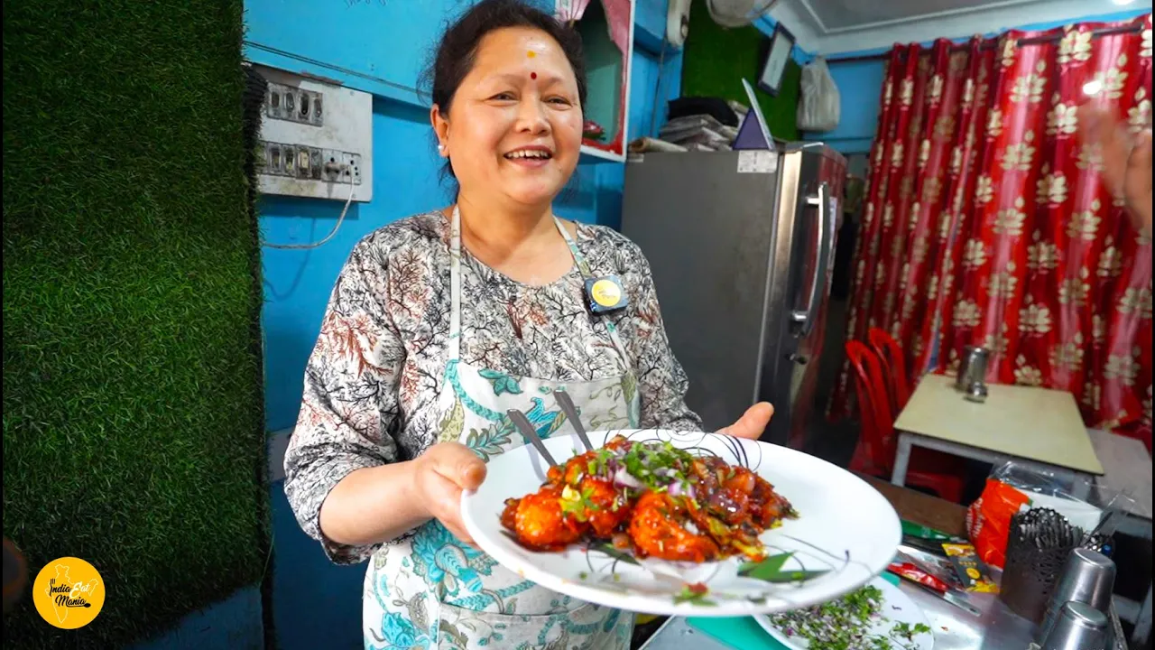 Palampur Famous Darjeeling Aunty Juicy Mutton Momos Making Rs. 100/- Only l Himachal Street Food