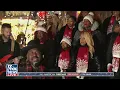 Chris Tomlin sings ‘Holy Forever’ at Fox tree lighting