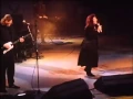 Download Lagu Kate Bush \u0026 David Gilmour - Running Up That Hill