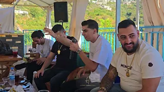 يزن حمية  عتابات على أنغام أبو متري الملك   أنا لا خال بالدني ولا عم لي                    دندنها