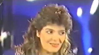 كليبات زمان    أغنية يلا يا أصحاب  غناء منى عبد الغني دندنها