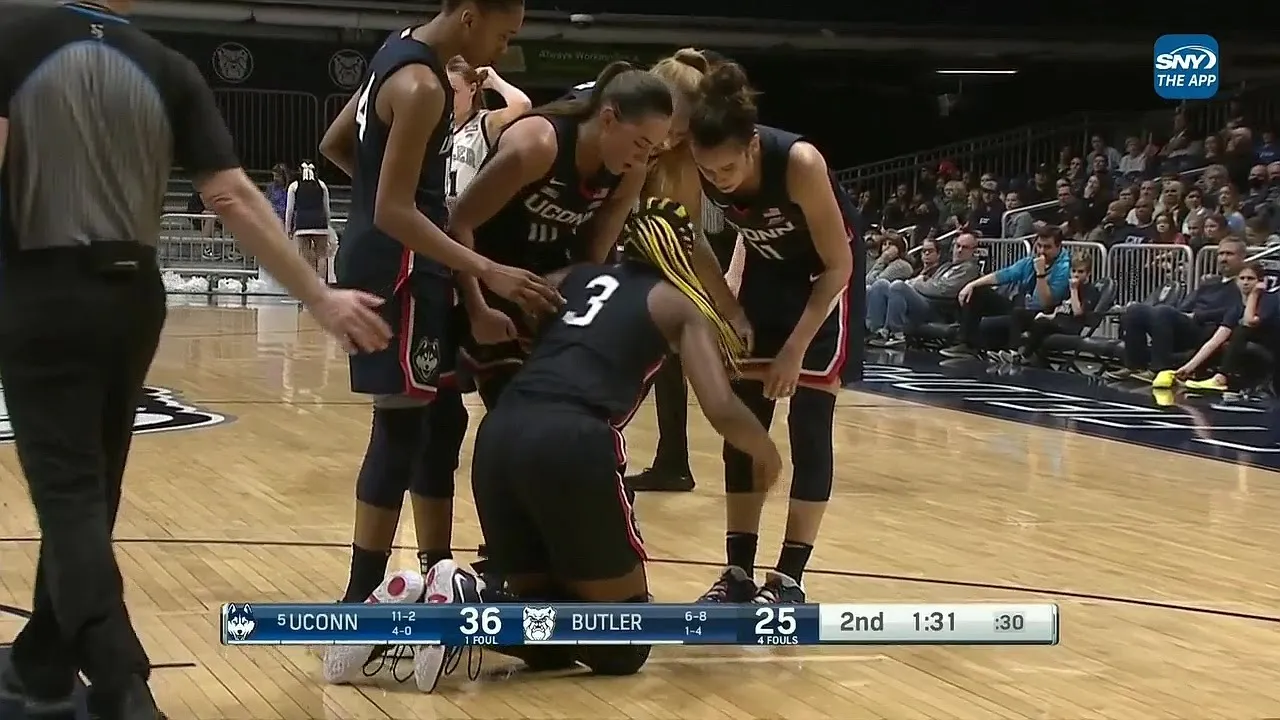 Edwards TAKEN OUT Going For Ball, Refs Rule Incidental Contact | #5 UConn Huskies Women's Basketball