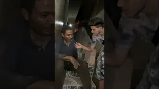 الناس بتتريق عليه وبتقول عليه عبيط صدمني بكلامه بجد 