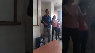 ترنيمة لما بتوتر بالحركات 