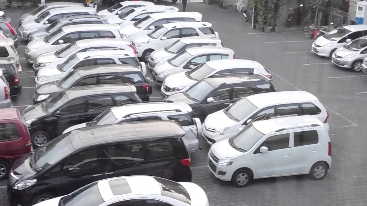Sewa Mobil yaris di Bali - city car lepas kunci