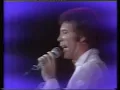 Lagu Tom Jones - Do That To Me One More Time - I'll Never Love This Way Again (En Vivo, ATC, 1980)