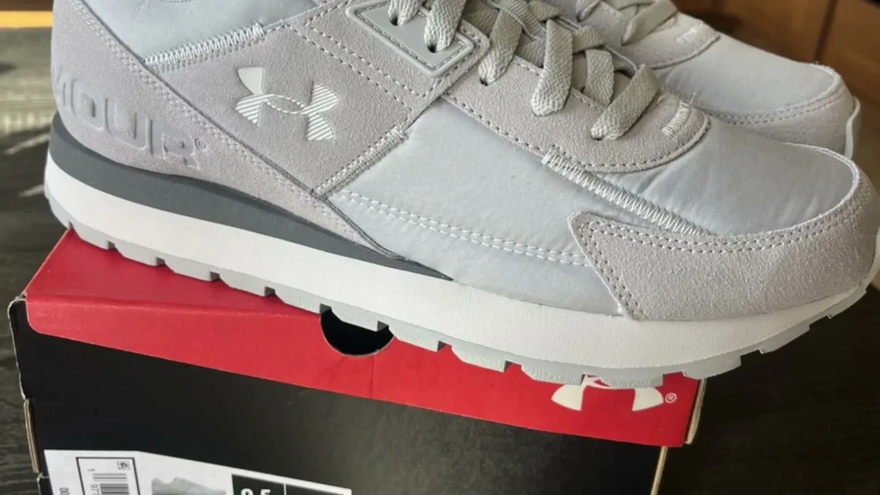 UNDER ARMOUR ESSENTIAL RUNNER SHOES FOR MEN