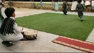  الهويه اليمنيه  رقص برع اطفال يدحدو الكبر في البرع شاهد وشترك دندنها