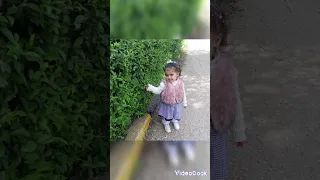 بنتي هي اميرتي وقطعة من قلبي دندنها