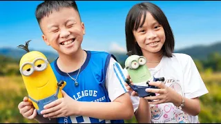 Kids GIANT Minions & Monsters House with colorful toy plane blocks! Minions in real life?