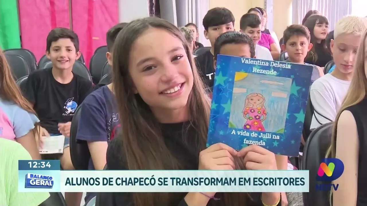 52 alunos de uma escola pública de Chapecó viraram escritores após publicarem seus livros