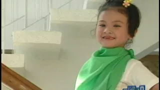 Ai ngoài cánh cửa