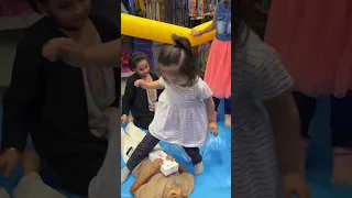 تيتي تيتي يلا نلعب يا كتاكيتي            دندنها