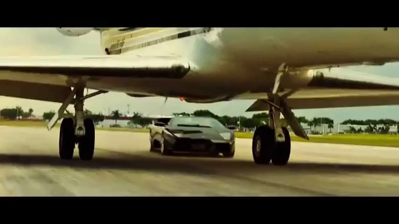 Transporter 2 Lamboghini Chase