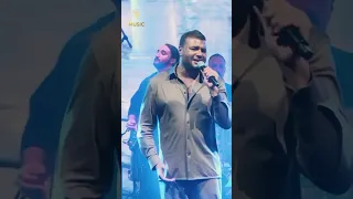 وبعدين يا سنيني أنا البعد آذيني فراقه طلع عيني إتهديت رامي صبري بين الحيطان حفل الكويت ريلز 